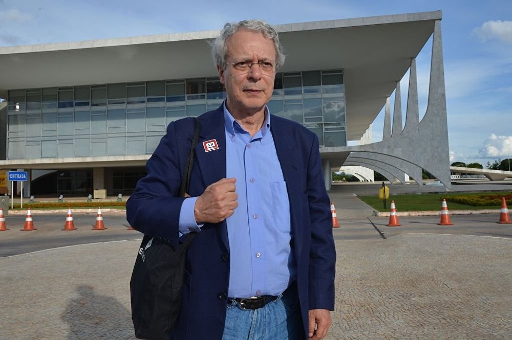 Frei Betto: governo 'vestiu a carapuça' ao usar Abin para monitorar Sínodo Frei Betto: governo 'vestiu a carapuça' ao usar Abin para monitorar Sínodo