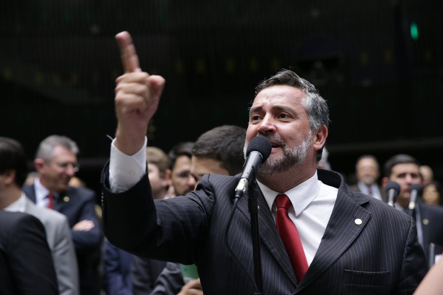 Pimenta: Bolsonaro é refém de esquemas criminosos (Foto: Agência Câmara) Pimenta: Bolsonaro é refém de esquemas criminosos
