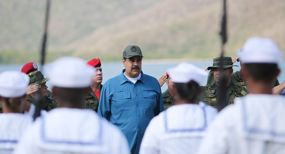 Poder popular e militar de Maduro impede ações de Brasil e Colômbia, diz analista Poder popular e militar de Maduro impede ações de Brasil e Colômbia, diz analista