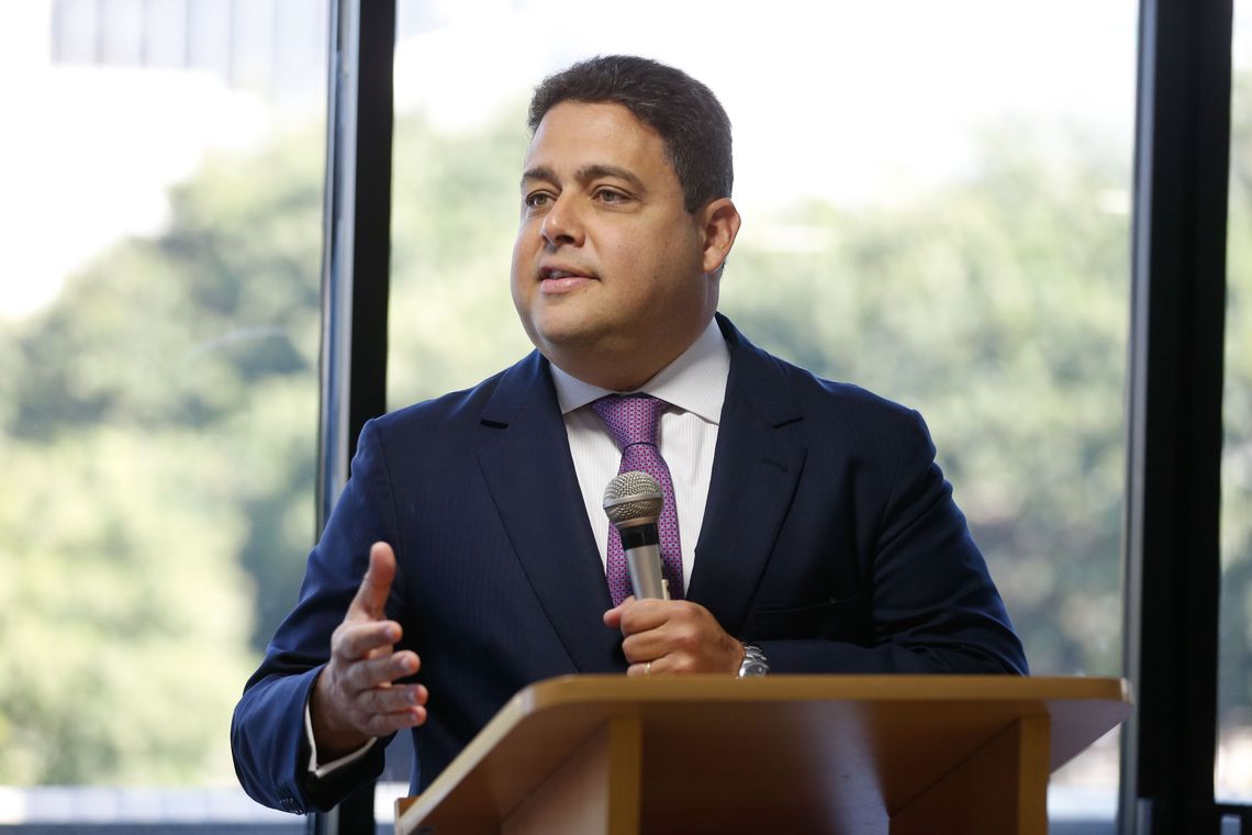 OAB pede que PF investigue quem atacou Felipe Santa Cruz no Facebook OAB pede que PF investigue quem atacou Felipe Santa Cruz no Facebook