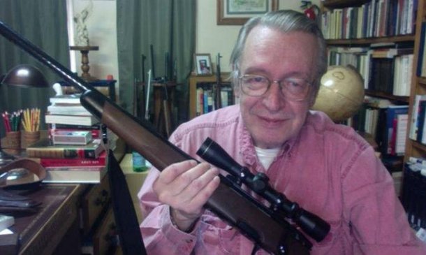 Olavo de Carvalho, guru de Bolsonaro, passou seis dias me agredindo por meu trabalho pela paz entre as religiões Olavo de Carvalho, guru de Bolsonaro, passou seis dias me agredindo por meu trabalho pela paz entre as religiões