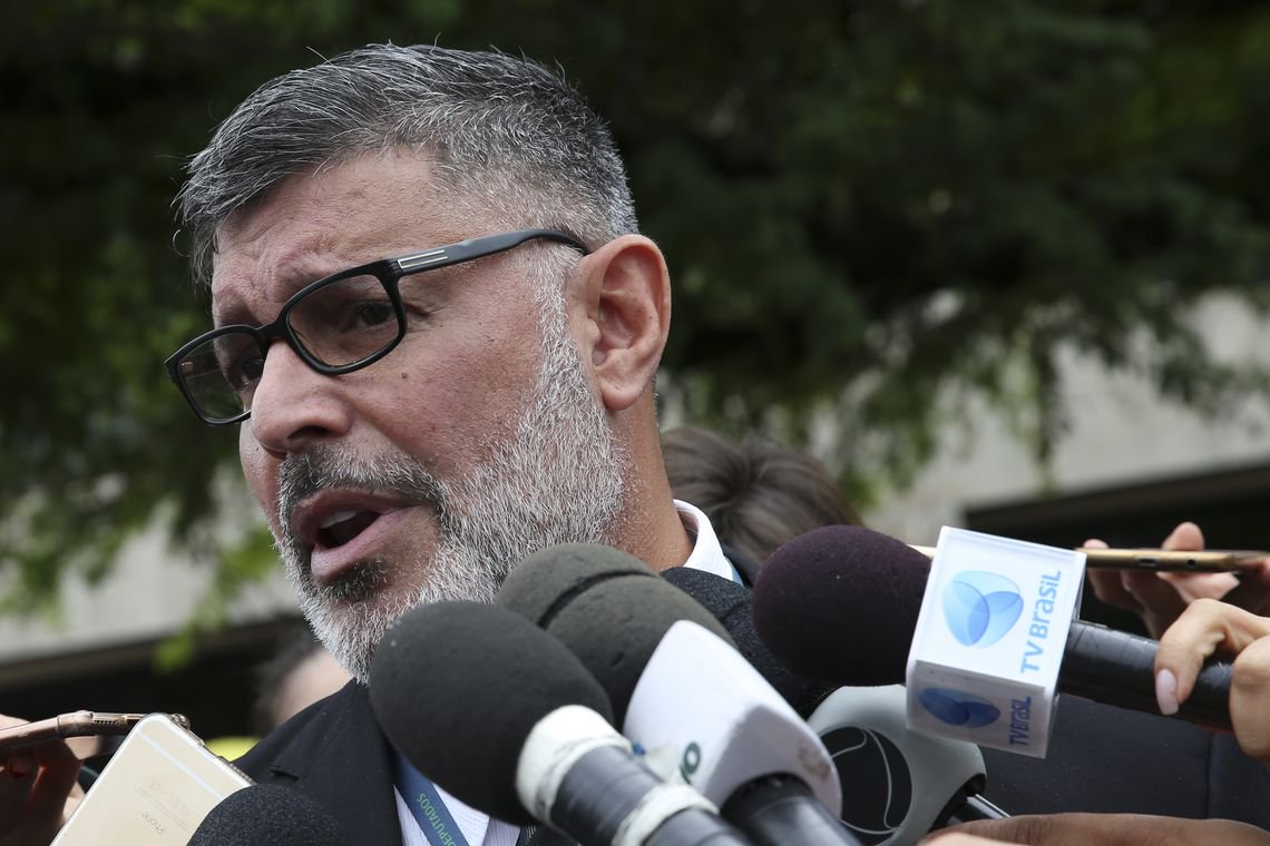 'PSL não é partido de laranjas', diz Frota sobre escândalo envolvendo a legenda www.brasil247.com - 'PSL não é partido de laranjas', diz Frota sobre escândalo envolvendo a legenda