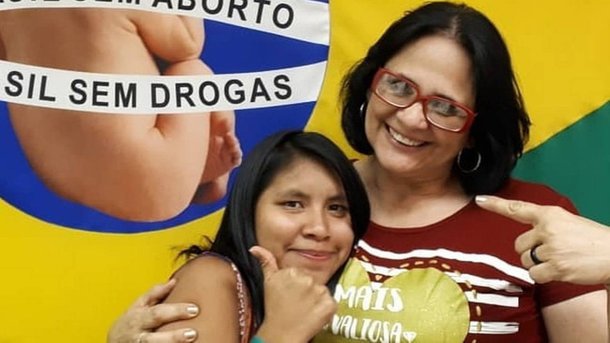 Damares: adoção ou sequestro? Questões étnicas e éticas em jogo (Foto: Reprodução/Instagram) Damares: adoção ou sequestro? Questões étnicas e éticas em jogo