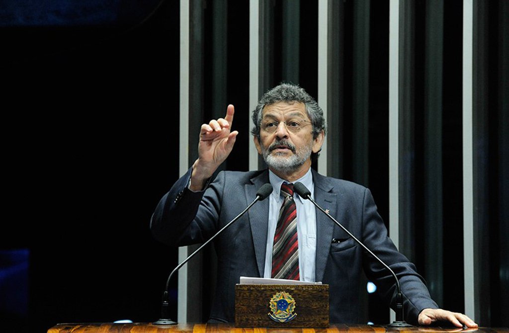 Senadores do PT propõem salário mínimo de R$ 1.006 para 2019 (Foto: Geraldo Magela - Agência Senado) Senadores do PT propõem salário mínimo de R$ 1.006 para 2019