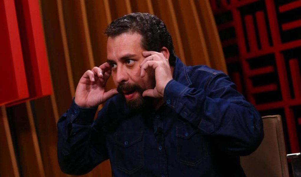 “Vagabundo é juiz que tem auxílio-moradia com casa própria”, diz Boulos “Vagabundo é juiz que tem auxílio-moradia com casa própria”, diz Boulos