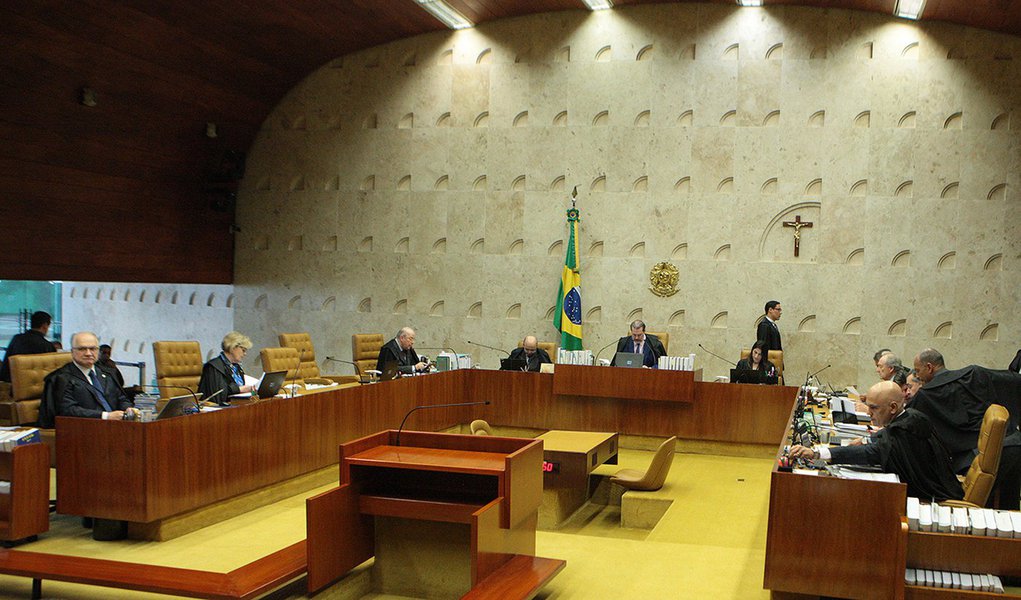 Ministros do STF atuaram para arquivamento da CPI da Lava Toga Ministros do STF atuaram para arquivamento da CPI da Lava Toga