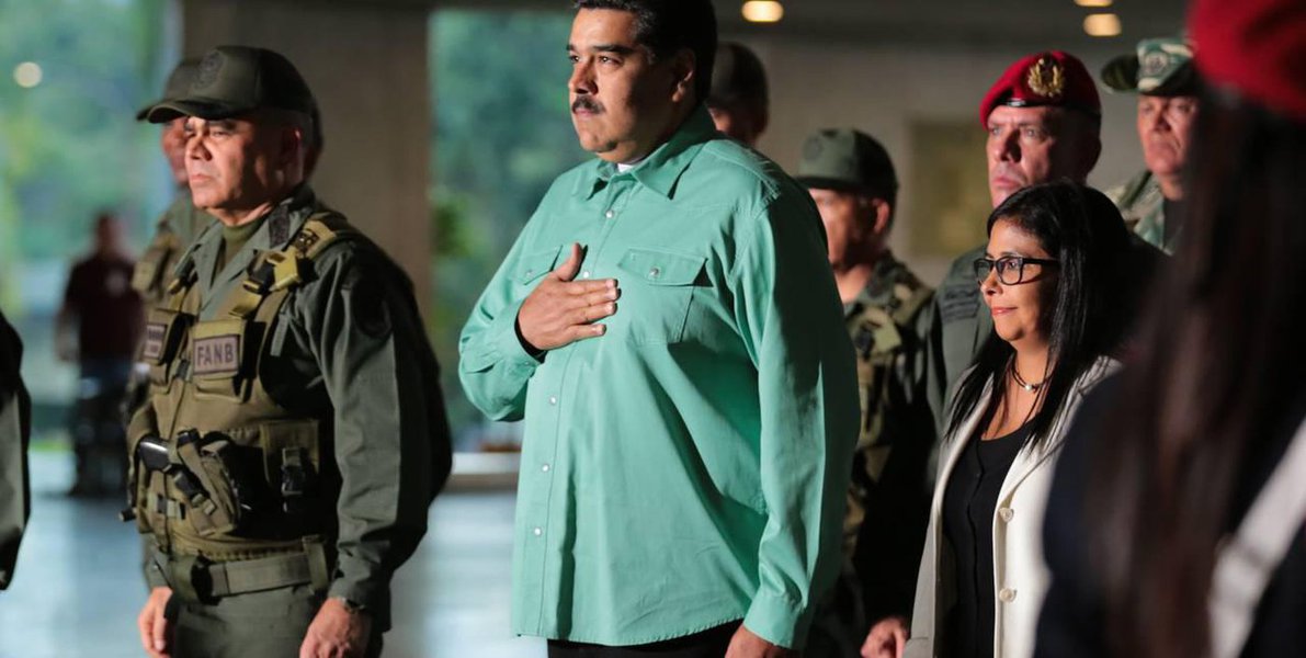 Em reunião com comando militar, Maduro destaca capacidade de defesa do país Em reunião com comando militar, Maduro destaca capacidade de defesa do país