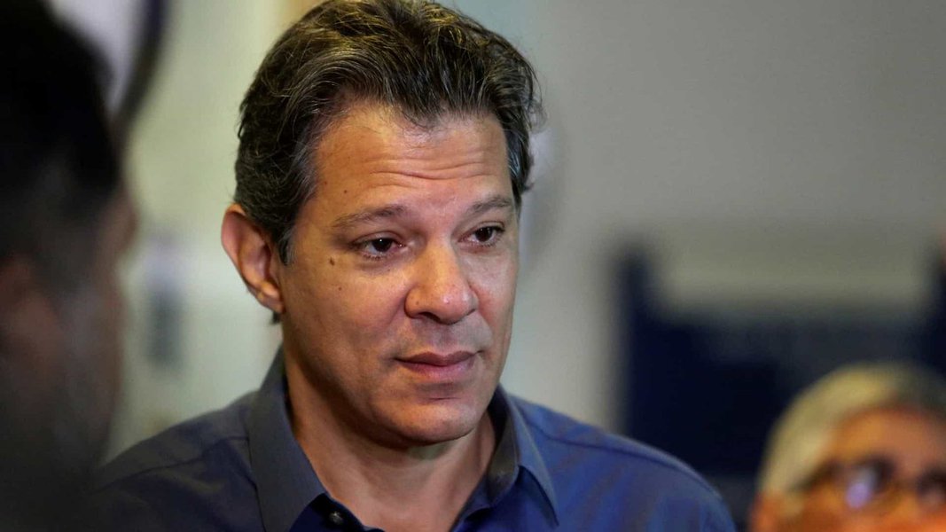 Haddad duvida que Itália irá pressionar Vaticano a pedido de Bolsonaro Haddad duvida que Itália irá pressionar Vaticano a pedido de Bolsonaro