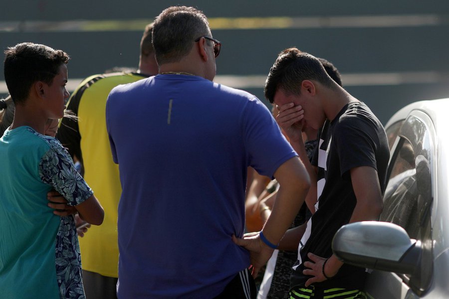 Flamengo só poderia usar área incendiada do CT como estacionamento (Foto: Ricardo Moraes/Reuters) Flamengo só poderia usar área incendiada do CT como estacionamento