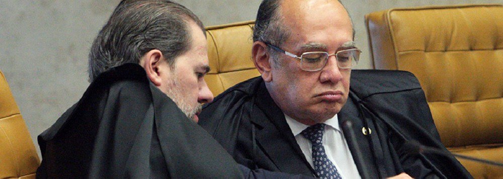 Tijolaço: Gilmar denuncia a Toffoli devassa em suas contas. A máquina avança sobre o STF Tijolaço: Gilmar denuncia a Toffoli devassa em suas contas. A máquina avança sobre o STF