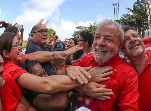 Lula: a perseguição acima da Justiça! (Foto: Stuckert) Lula: a perseguição acima da Justiça!