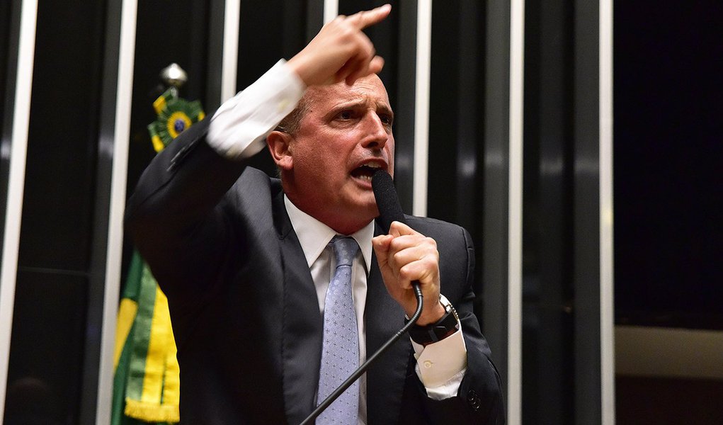 Exonerado da Casa Civil, Onyx desarquiva 108 projetos na Câmara, sendo 13 sobre armas (Foto: Zeca Ribeiro / Câmara dos Deputados) Exonerado da Casa Civil, Onyx desarquiva 108 projetos na Câmara, sendo 13 sobre armas