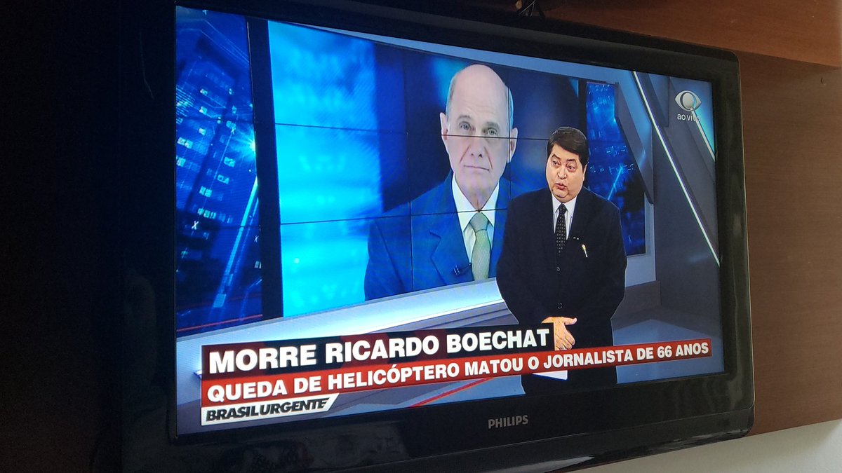 Datena se emociona ao noticiar a morte de Ricardo Boechat Datena se emociona ao noticiar a morte de Ricardo Boechat