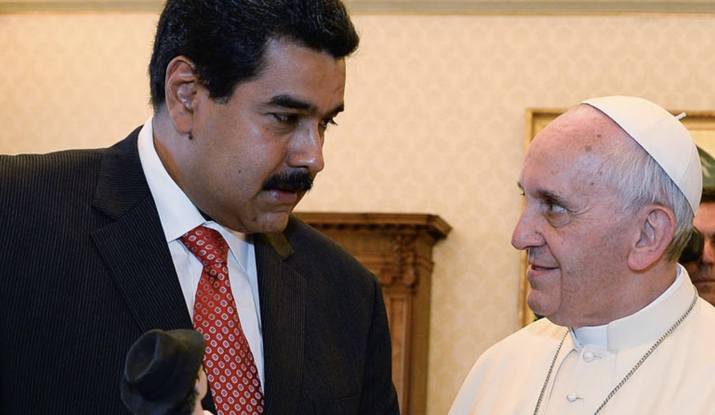 Maduro pede ajuda ao Papa para mediar solução da crise na Venezuela www.brasil247.com - Maduro pede ajuda ao Papa para mediar solução da crise na Venezuela