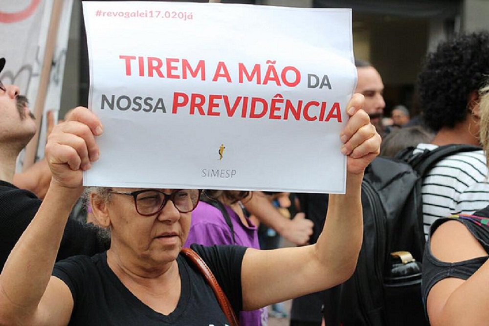 Servidores municipais de São Paulo entram em greve contra mudanças na Previdência Servidores municipais de São Paulo entram em greve contra mudanças na Previdência
