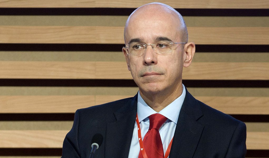 Presidente do Santander defende reforma, mas se aposenta aos 58 anos (Foto: Santander) Presidente do Santander defende reforma, mas se aposenta aos 58 anos