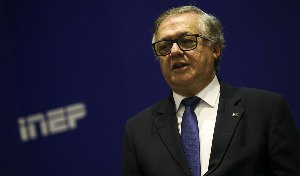 Para o ministro da Educação, o povo brasileiro é ladrão Para o ministro da Educação, o povo brasileiro é ladrão