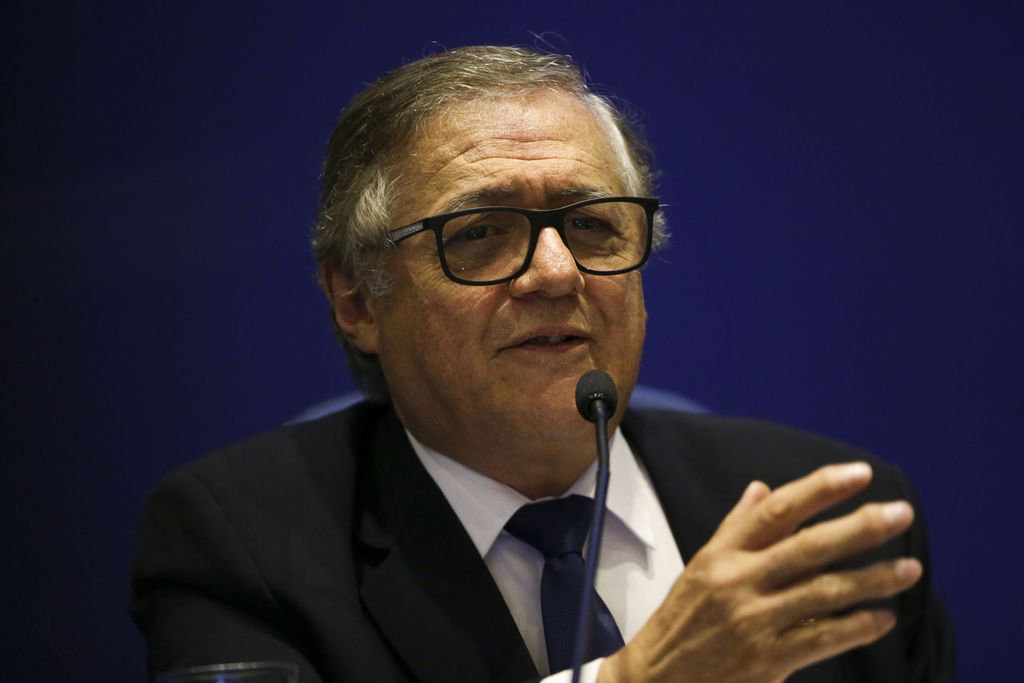 Ministro que chamou brasileiros de ladrões vira youtuber e propõe aulas de moral e cívica (Foto: Marcelo Camargo - ABR) Ministro que chamou brasileiros de ladrões vira youtuber e propõe aulas de moral e cívica