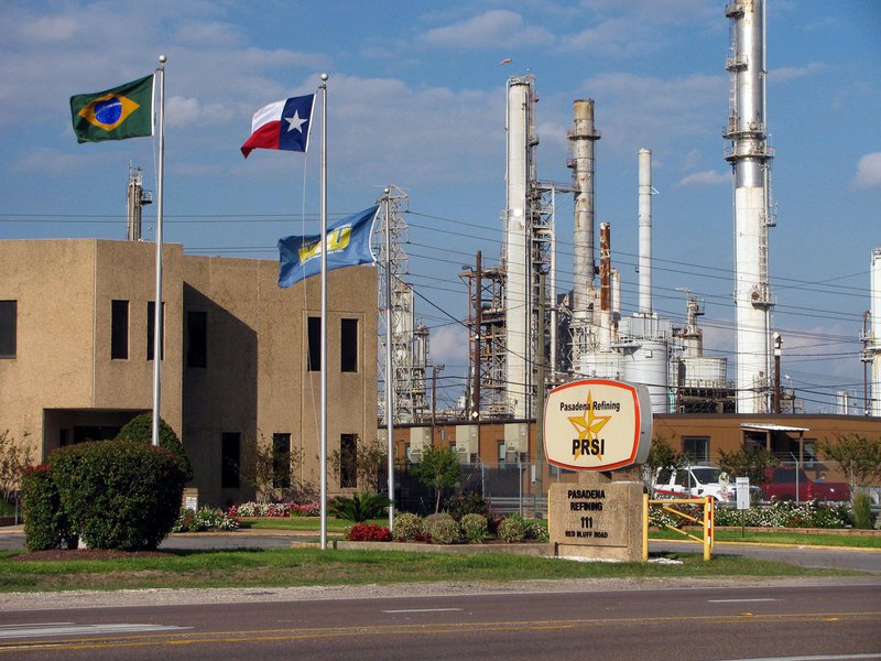 Petrobrás vende refinaria em Pasadena Petrobrás vende refinaria em Pasadena