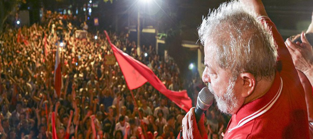 Decisão contra ida de Lula ao enterro do irmão é política, dizem advogados Decisão contra ida de Lula ao enterro do irmão é política, dizem advogados