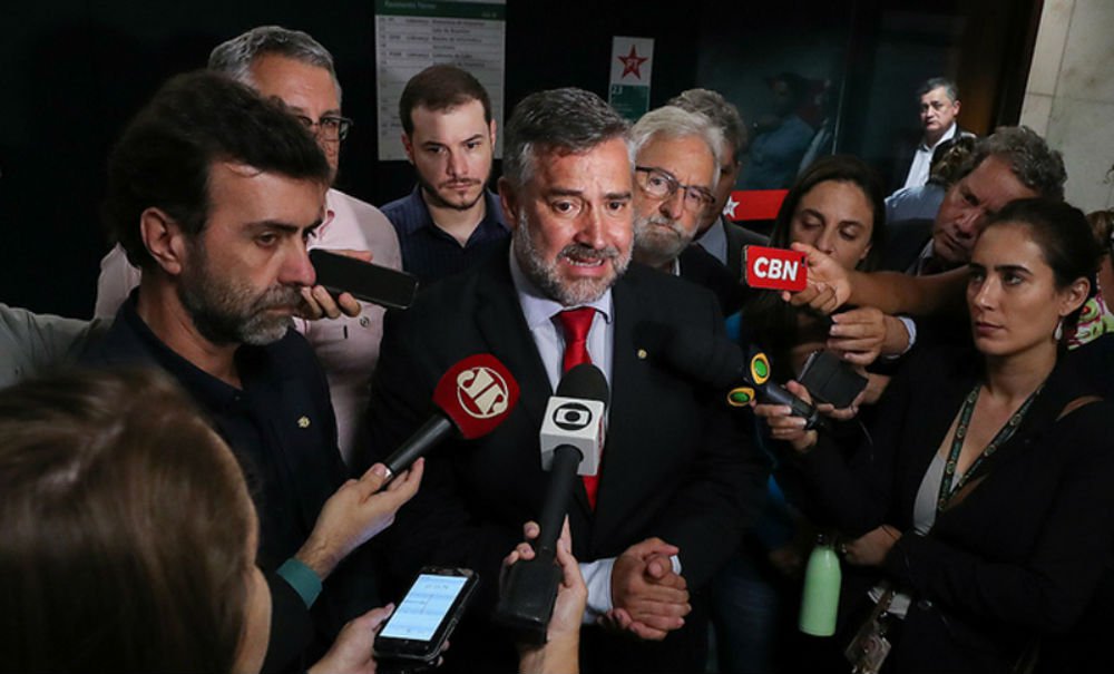 PT, PSB, PSOL e REDE anunciam bloco de oposição contra retrocessos de Bolsonaro PT, PSB, PSOL e REDE anunciam bloco de oposição contra retrocessos de Bolsonaro