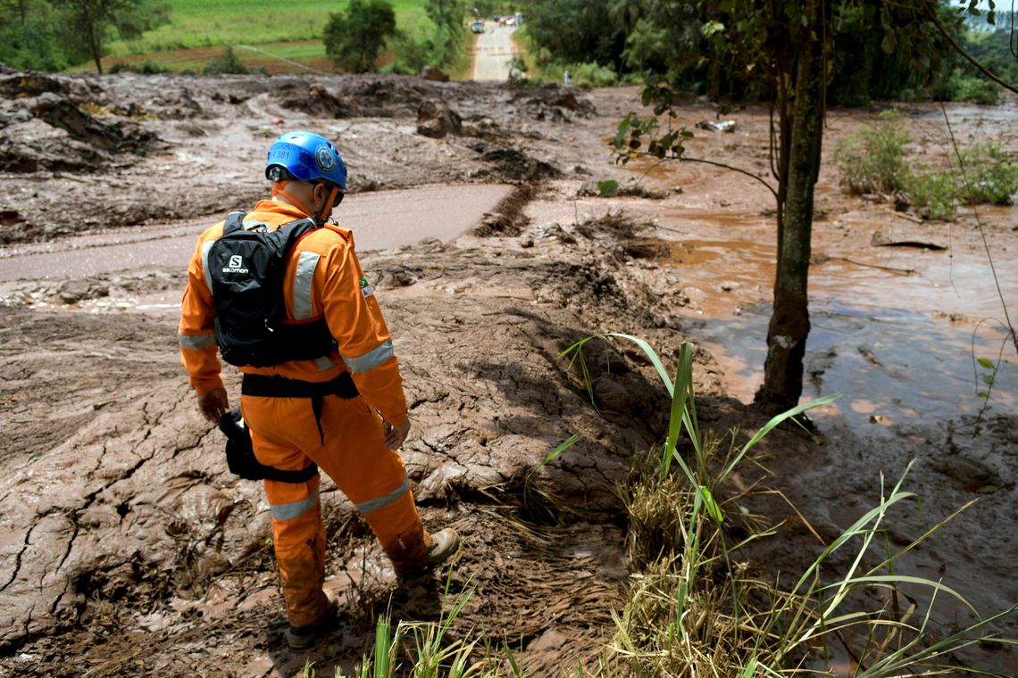 Condições de resgate pioram e caem chances de localizar sobreviventes (Foto: REUTERS/Washington Alves) www.brasil247.com - Condições de resgate pioram e caem chances de localizar sobreviventes