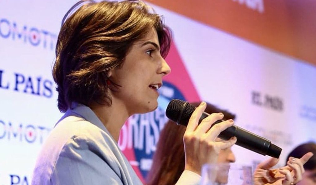 Manuela ironiza Flávio Bolsonaro: Ah, como é bom ter um papi Manuela ironiza Flávio Bolsonaro: Ah, como é bom ter um papi