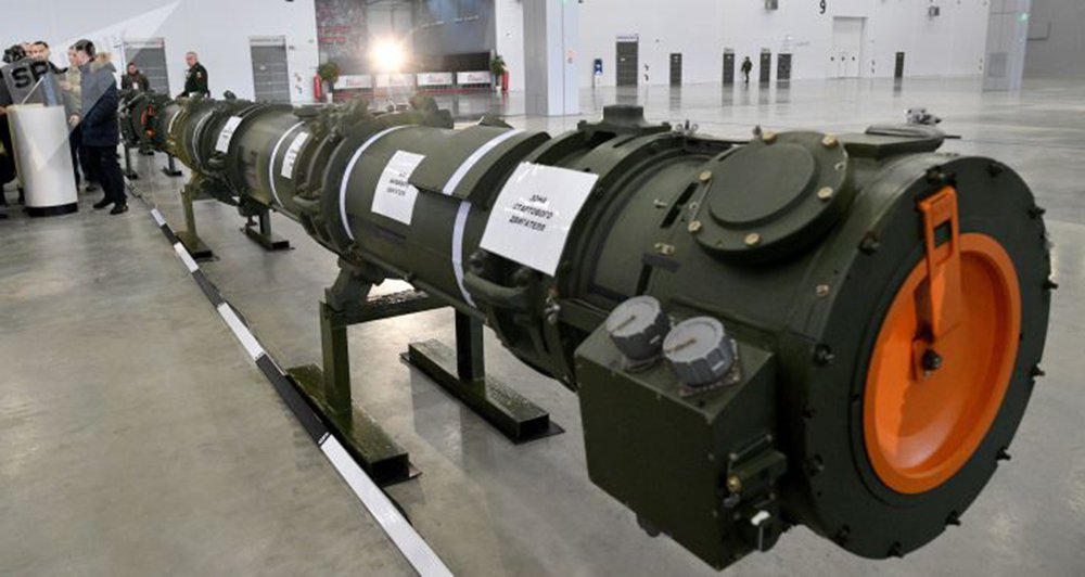 Russos mostram míssil que EUA usam como pretexto para ameaçar sair de tratado nuclear Russos mostram míssil que EUA usam como pretexto para ameaçar sair de tratado nuclear