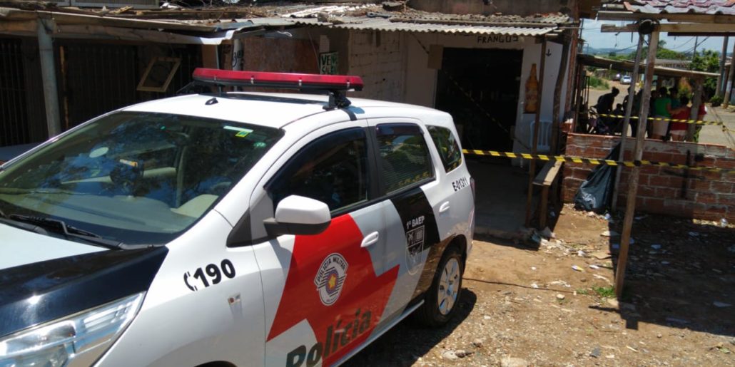 Travesti foi morta e teve coração arrancado Travesti foi morta e teve coração arrancado