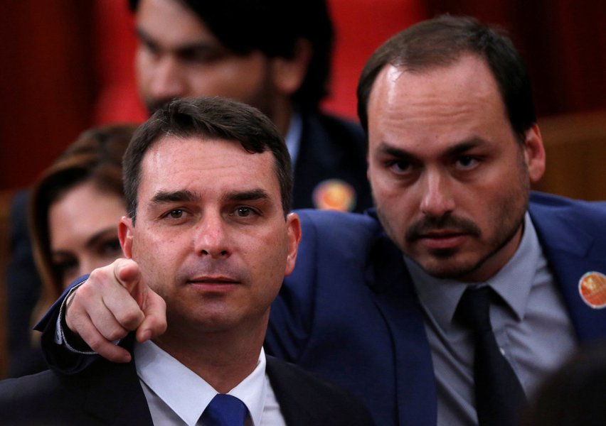 Pavor dos Bolsonaro: imprensa sabe o que fizeram no verão passado (Foto: REUTERS/Adriano Machado) Pavor dos Bolsonaro: imprensa sabe o que fizeram no verão passado