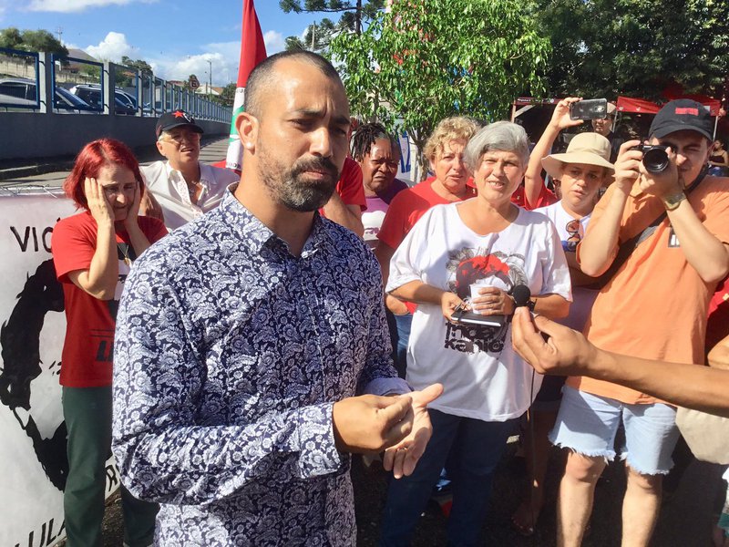 Para evangélicos Lula é preso político, diz pastor Mike Vieira da Silva Para evangélicos Lula é preso político, diz pastor Mike Vieira da Silva