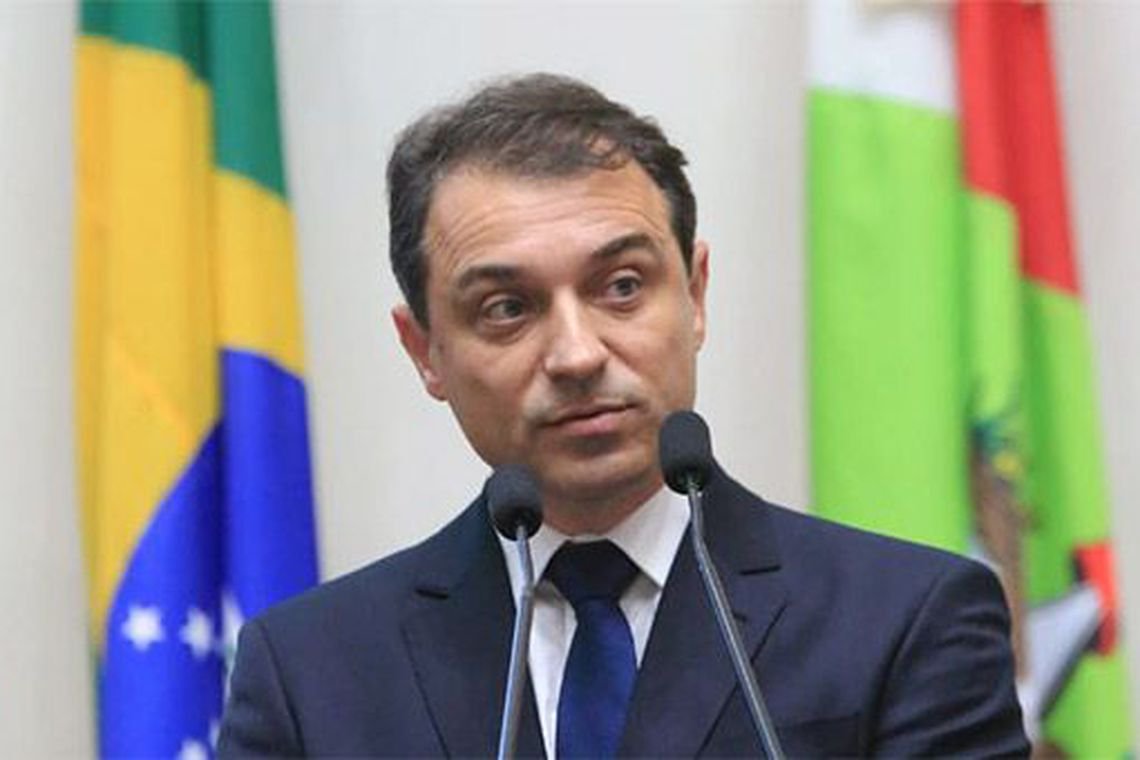 Governador de SC veta uso de nome social a servidores públicos Governador de SC veta uso de nome social a servidores públicos