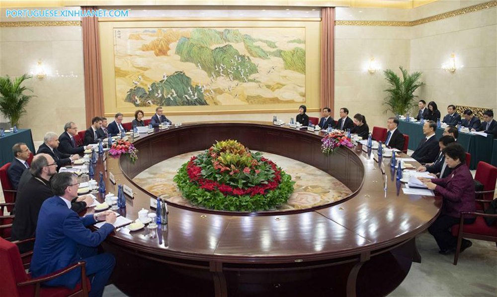 China e Rússia fortalecerão cooperação em áreas econômica e social China e Rússia fortalecerão cooperação em áreas econômica e social