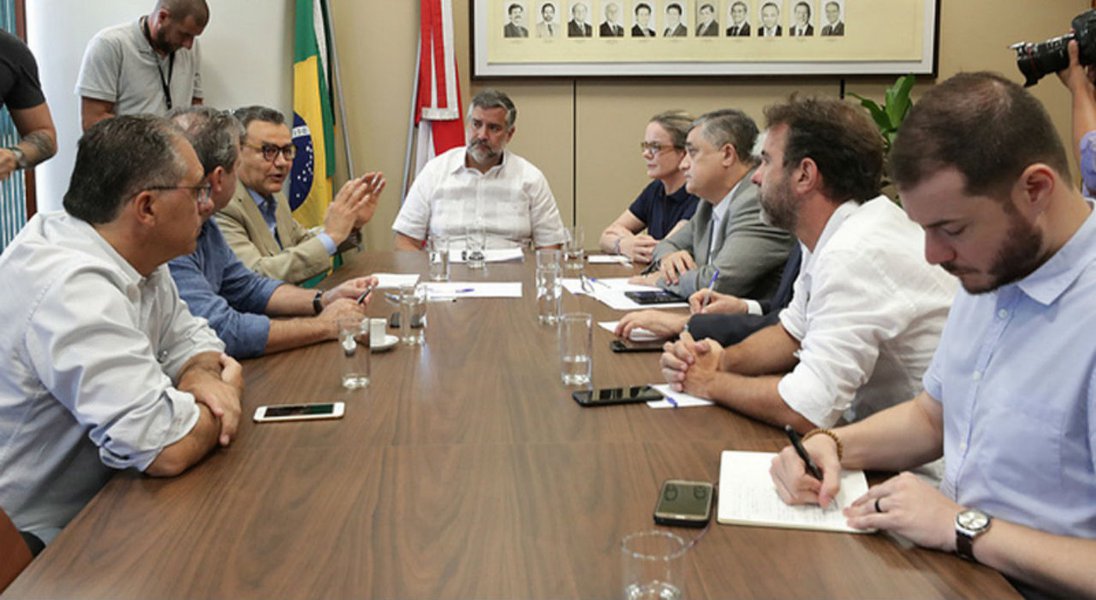PT, PSB e PSOL defendem bloco de oposição na Câmara com PDT, PCdoB e Rede PT, PSB e PSOL defendem bloco de oposição na Câmara com PDT, PCdoB e Rede