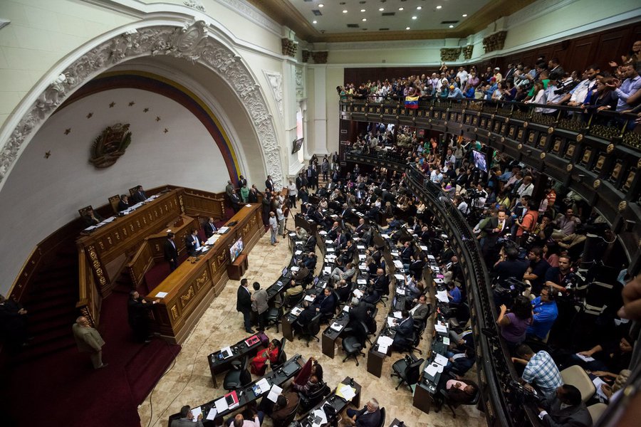 Com apoio dos EUA, parlamento da Venezuela diz que Maduro é usurpador (Foto: MIGUEL GUTIERREZ) Com apoio dos EUA, parlamento da Venezuela diz que Maduro é usurpador