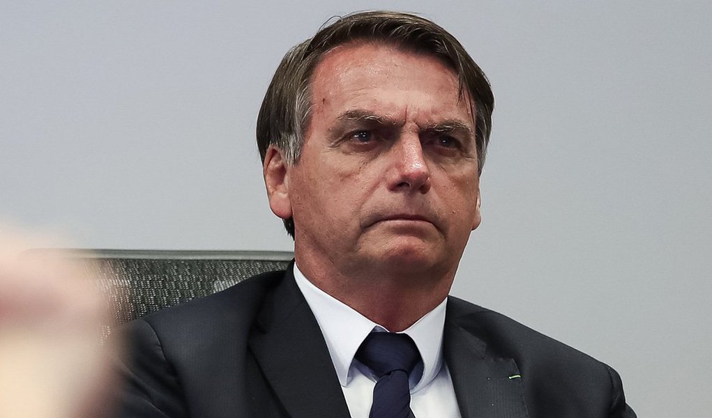 Bolsonaro assume opção contra o regime democrático (Foto: Marcos Corrêa/PR) Bolsonaro assume opção contra o regime democrático