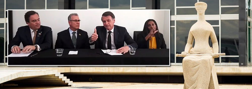 Bolsonaro se desdiz e nega acordo para indicação de Moro ao Supremo Bolsonaro se desdiz e nega acordo para indicação de Moro ao Supremo