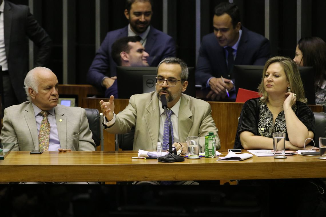 Deputados criticam arrogância do ministro da Educação na Câmara (Foto: Fabio Rodrigues Pozzebom/Agência Brasil) Deputados criticam arrogância do ministro da Educação na Câmara