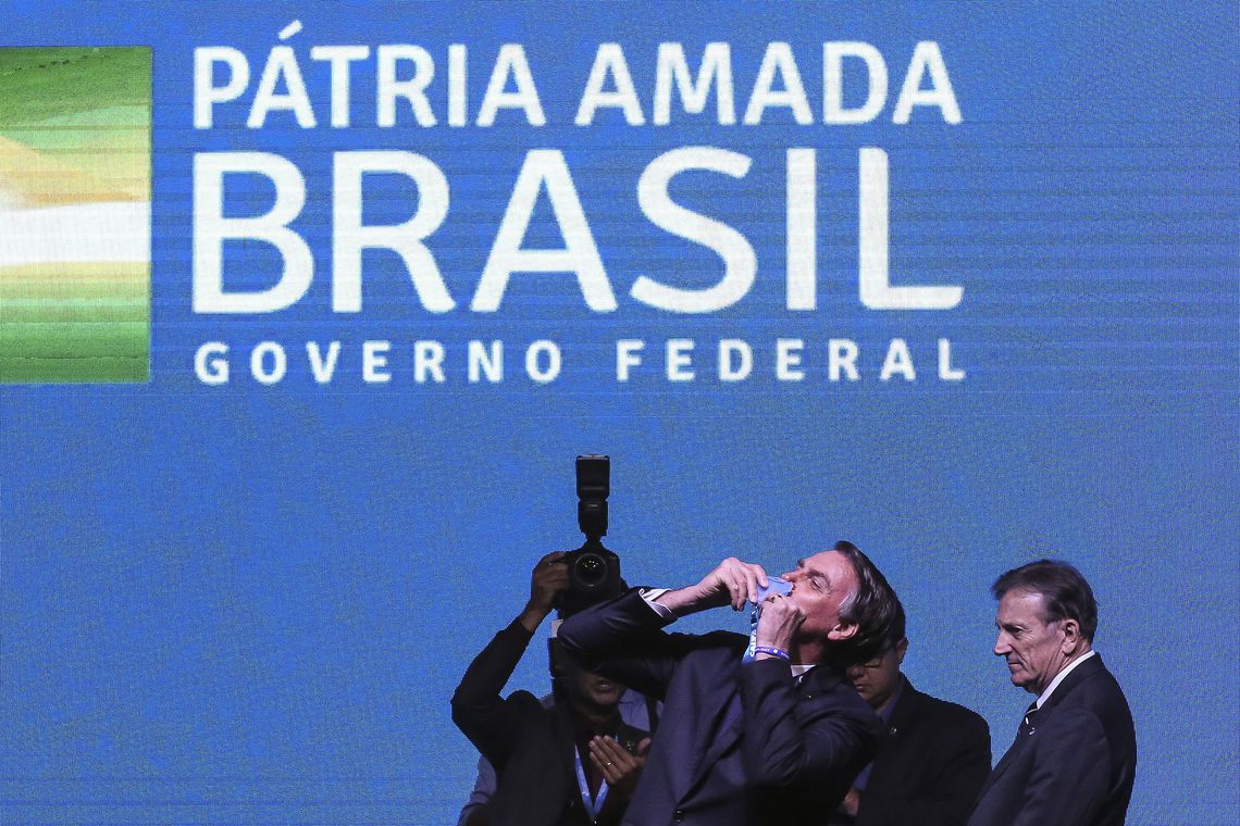 O golpe está no ar (Foto: Antonio Cruz/ Agência Brasil) O golpe está no ar