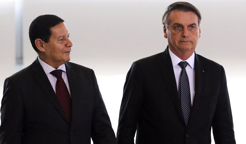Mercado solta pesquisa que prepara o golpe contra Bolsonaro (Foto: Valter Campanato/Agência Brasil) www.brasil247.com - Mercado solta pesquisa que prepara o golpe contra Bolsonaro