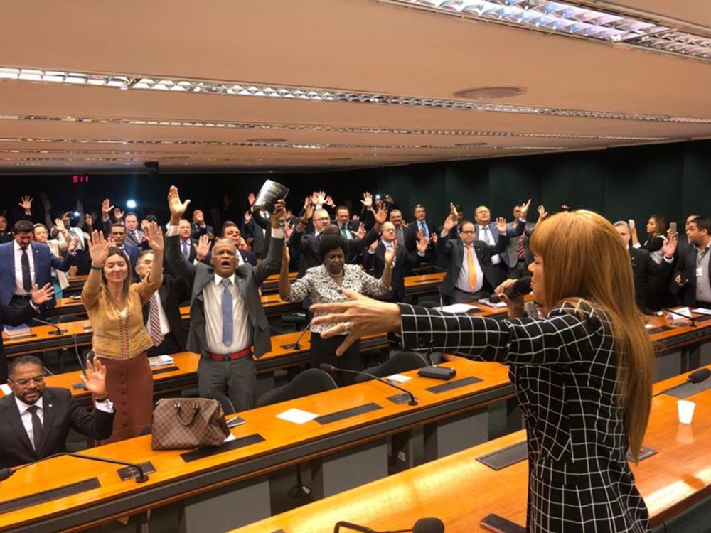 Bancada evangélica resolve se opor à liberação das armas (Foto: Divulgação) Bancada evangélica resolve se opor à liberação das armas