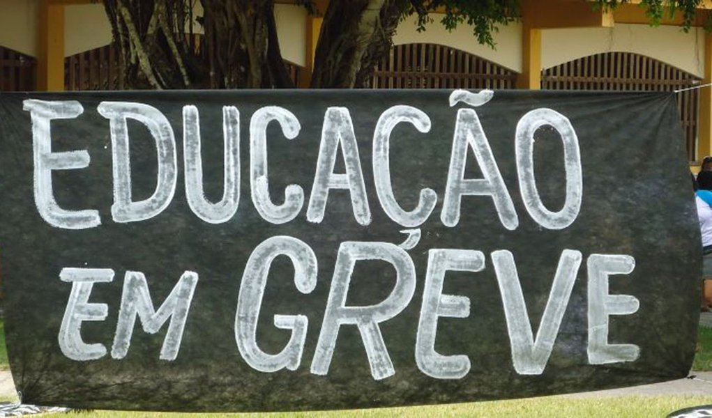 Confira onde serão os atos em defesa da Educação pelo País Confira onde serão os atos em defesa da Educação pelo País