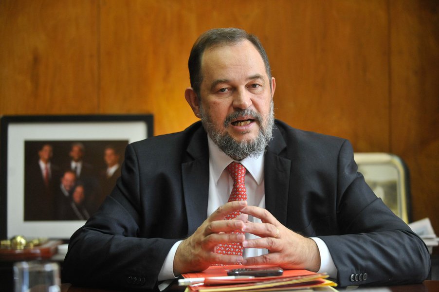 Embaixador do Brasil no Líbano morre em acidente na Itália (Foto: José Cruz/Agência Brasil) Embaixador do Brasil no Líbano morre em acidente na Itália