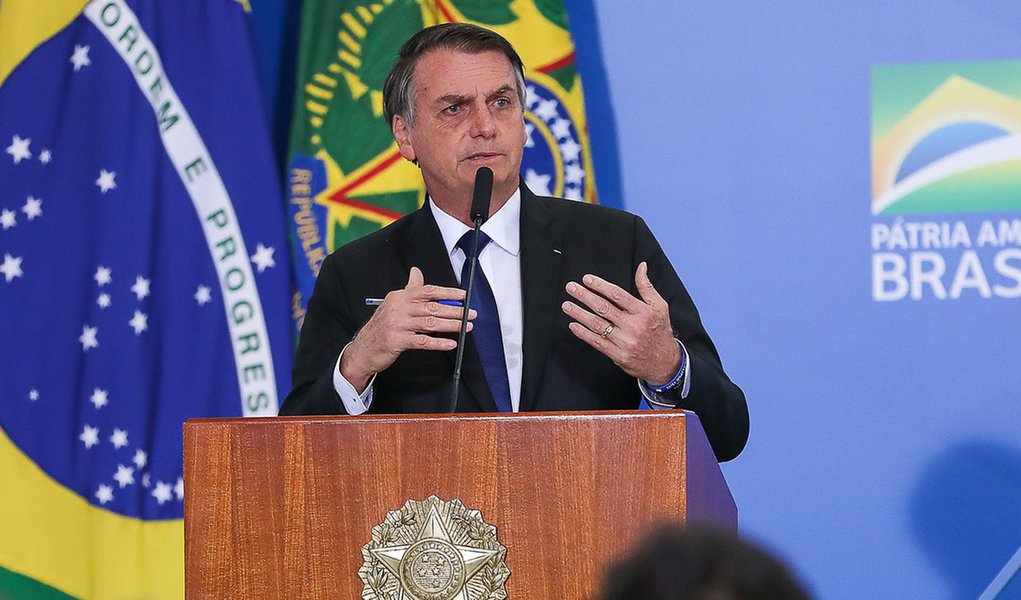 Bolsonaro tenta autogolpe com cerco ao Congresso e Judiciário (Foto: Marcos Corrêa/PR) www.brasil247.com - Bolsonaro tenta autogolpe com cerco ao Congresso e Judiciário
