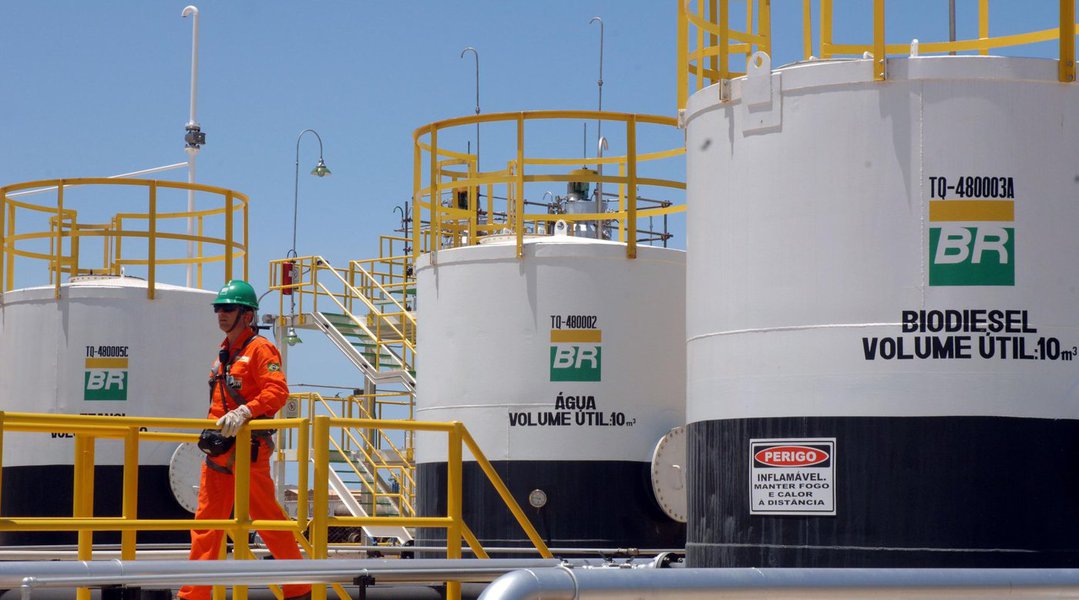 Petrobrás perde participação no mercado de diesel e gasolina (Foto: Bruno Veiga) Petrobrás perde participação no mercado de diesel e gasolina
