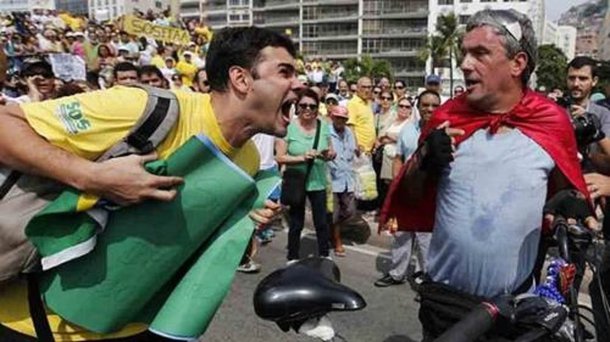 Como viramos fascistas? Como viramos fascistas?