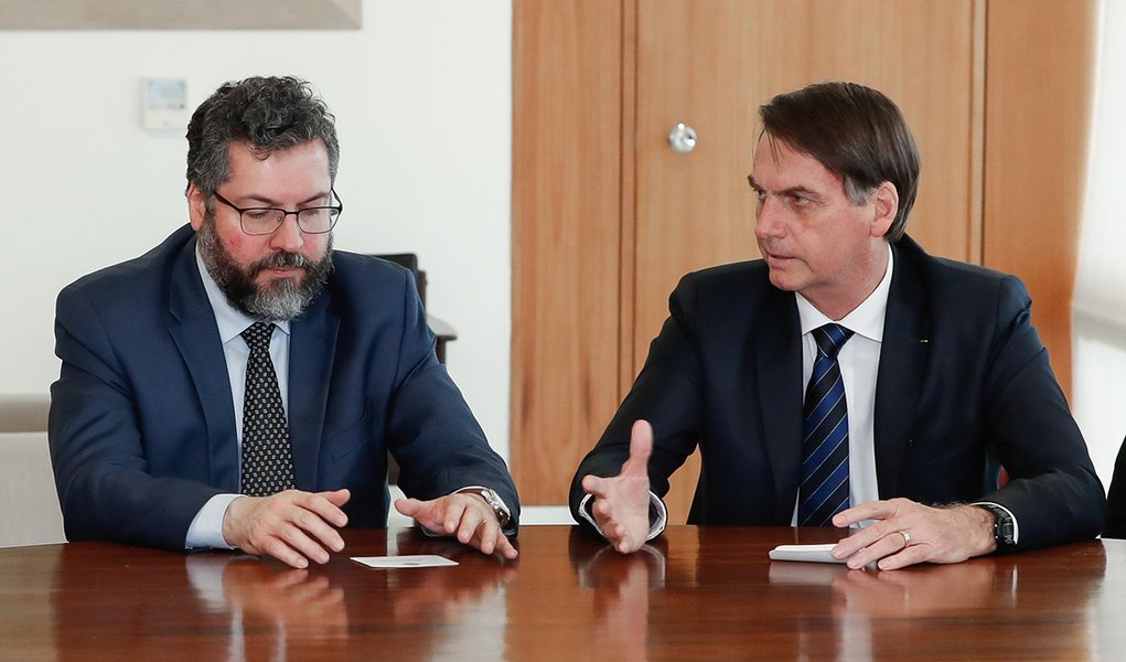 Depois de Vélez, agora é Ernesto Araújo que pode ser demitido (Foto: Alan Santos/PR) Depois de Vélez, agora é Ernesto Araújo que pode ser demitido
