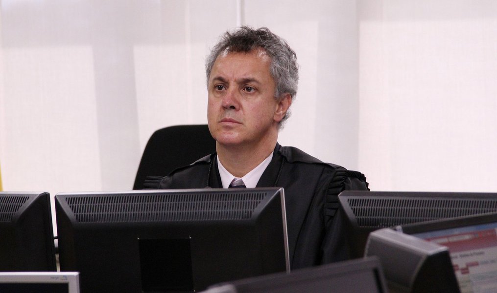 #Gebranforadalei vira um dos temas mais comentados no Twitter (Foto: Divulgação/TRF4) #Gebranforadalei vira um dos temas mais comentados no Twitter
