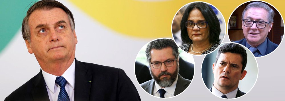 Bolsonaro vai se livrando dos folclóricos para endurecer o regime Bolsonaro vai se livrando dos folclóricos para endurecer o regime