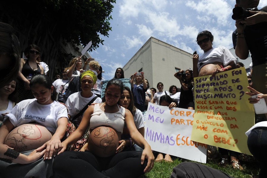 Parteiras e obstetrizes são essenciais para combatermos a epidemia de cesáreas no Brasil (Foto: Agencia Brasil/Tânia Rêgo) Parteiras e obstetrizes são essenciais para combatermos a epidemia de cesáreas no Brasil